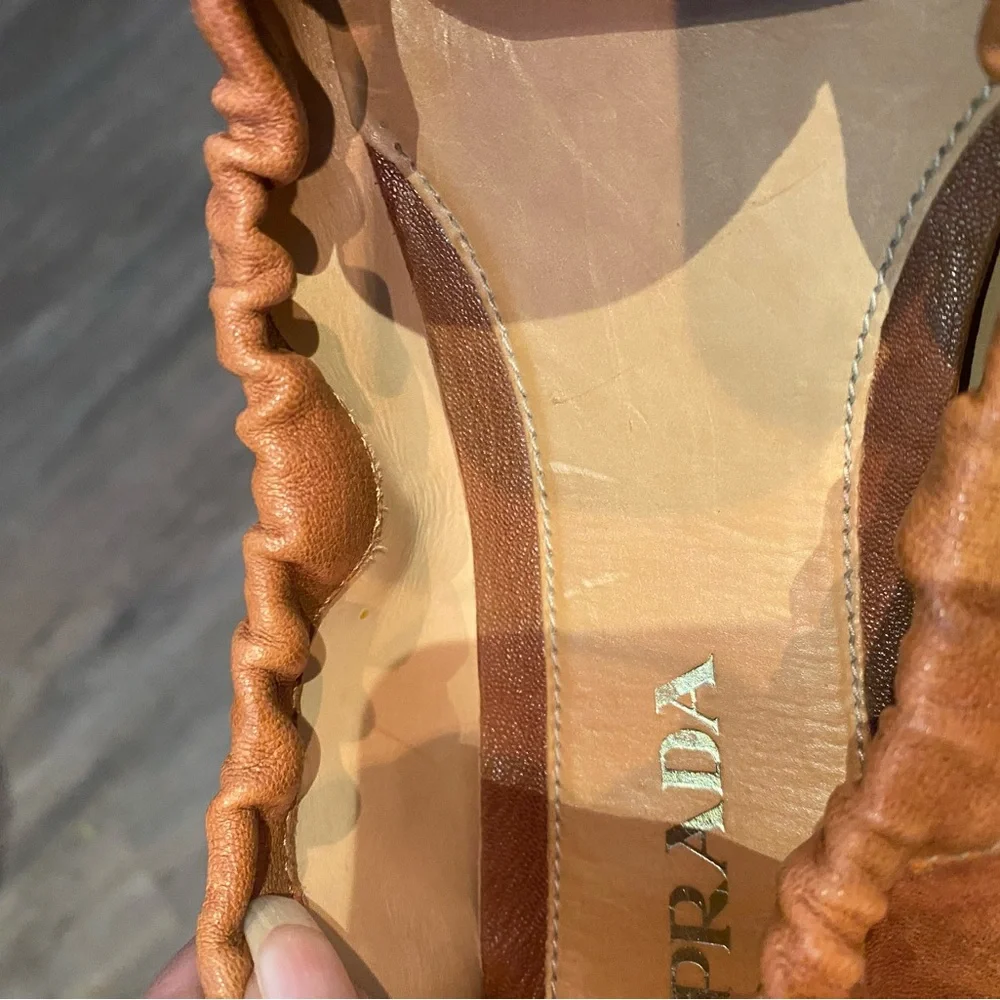 PRADA - Picture 6 of 7